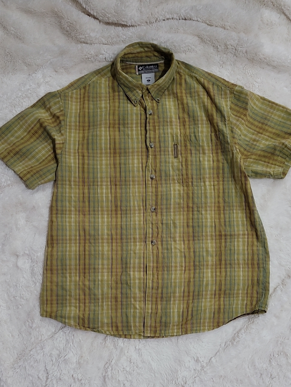 Columbia Men's Short Sleeve Plaid Button-Up Shirt